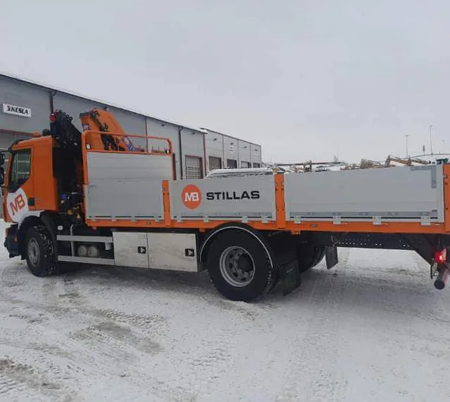 Oransje kranbil